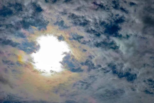 Céu Azul Nuvens Brancas Belo Dia Verão Ensolarado — Fotografia de Stock