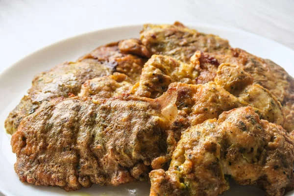 Baharatlı kızarmış tavuk pirzolası