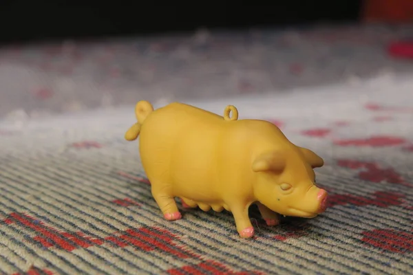 Small Ceramic Sculpture Piglet — Stock Photo, Image