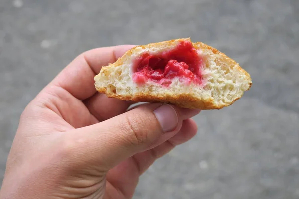 Köstlicher Hausgemachter Kuchen Mit Kirschen — Stockfoto