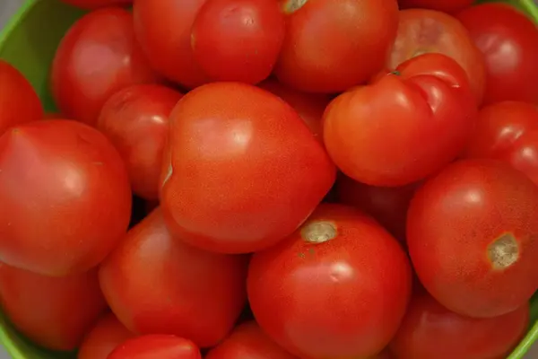 Leckere Rote Tomaten Einer Schüssel — Stockfoto