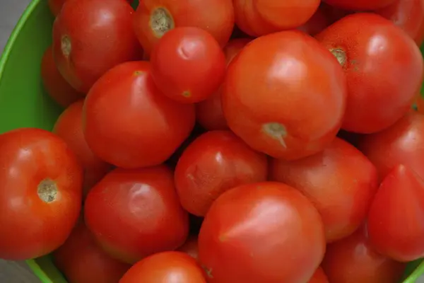Leckere Rote Tomaten Einer Schüssel — Stockfoto