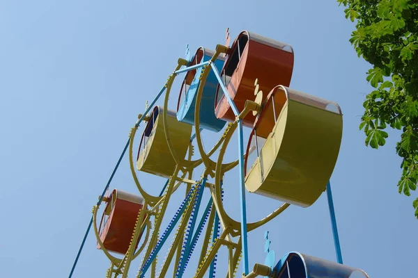 Rueda Fortuna Atracción Infantil Parque — Foto de Stock