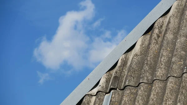 Blauwe Lucht Witte Wolken Bij Prachtig Zomerweer — Stockfoto