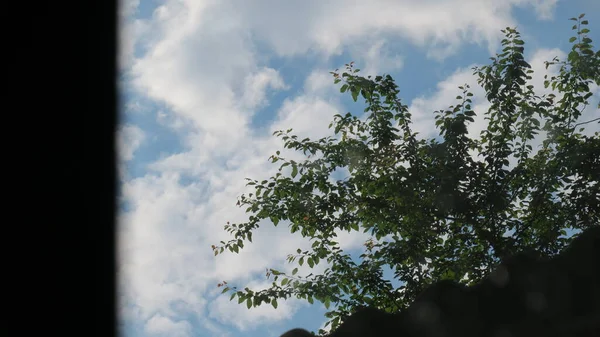 Céu Azul Nuvens Brancas Tempo Verão Maravilhoso — Fotografia de Stock