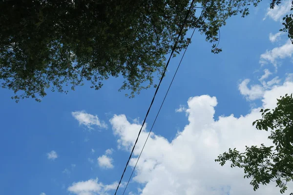 Ciel Bleu Nuages Blancs Par Beau Temps Été — Photo