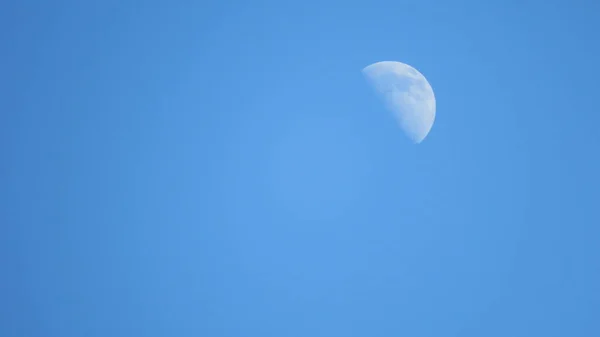 Голубое Небо Белые Облака Прекрасную Летнюю Погоду — стоковое фото