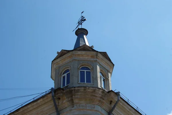 Veleta Meteorológica Tirador Una Antigua Casa Construida Principios Del Siglo — Foto de Stock