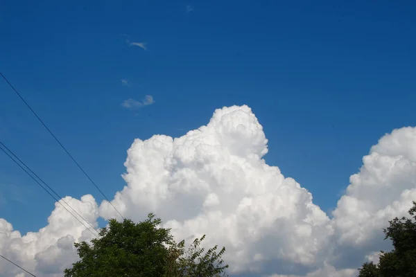 Lindas Nuvens Céu Dia Claro Verão — Fotografia de Stock
