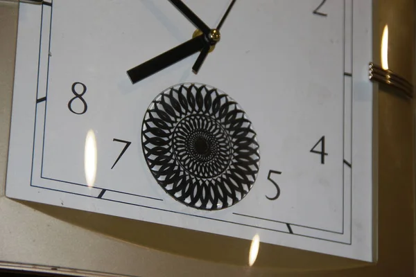 Reloj Pared Chino Con Agujas Negras —  Fotos de Stock