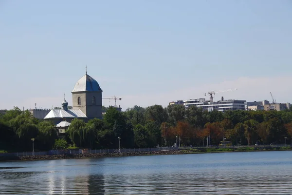 Grootste Kunstmatige Vijver Europa Gelegen Ternopil Oekraïne — Stockfoto