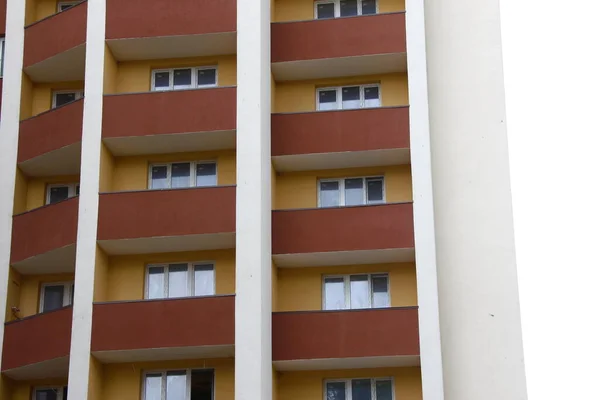 Fachada Uma Casa Tijolo Vários Andares — Fotografia de Stock