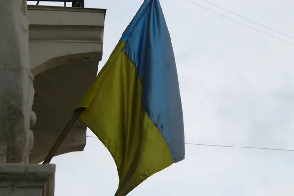 Bandeira Amarela Azul Ucrânia Oscila Vento — Fotografia de Stock