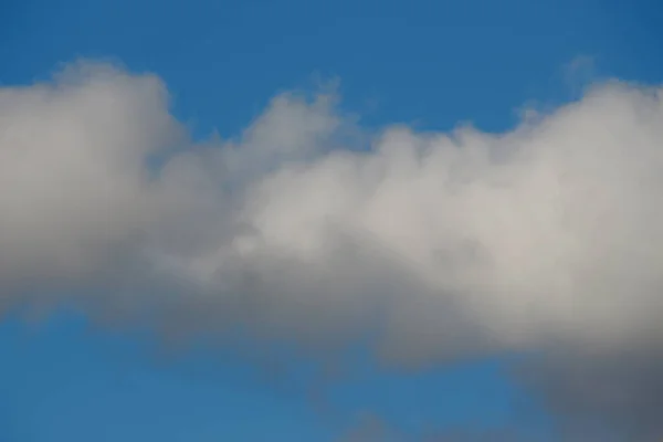 Indah Langit Saat Matahari Terbenam Pada Bulan Agustus — Stok Foto