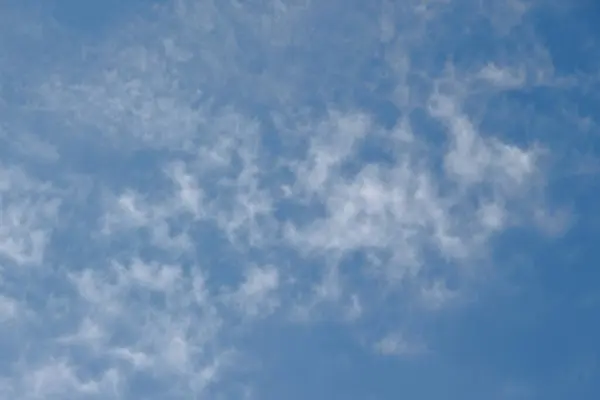 Piękne Niebo Chmury Sierpniu — Zdjęcie stockowe