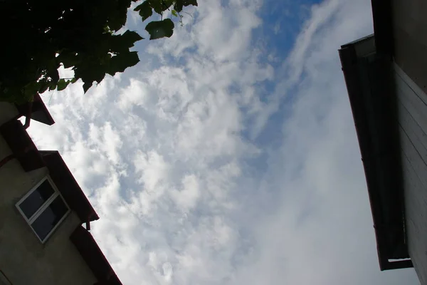 Beau Ciel Bleu Nuages Blancs Après Fort Orage — Photo