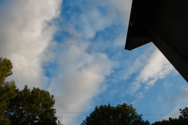 Céu Outono Muito Sombrio Agosto — Fotografia de Stock