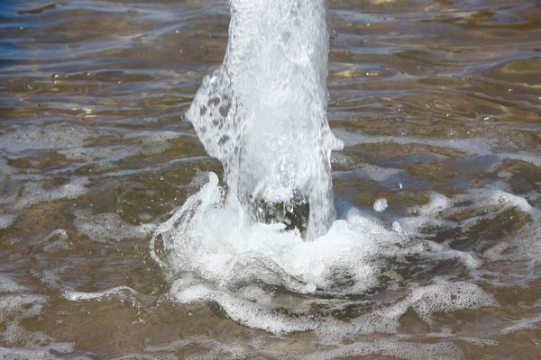 Водні Струмені Міському Фонтані Серпні — стокове фото