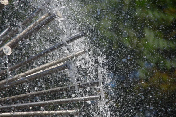 Jets Eau Dans Une Fontaine Ville Août — Photo