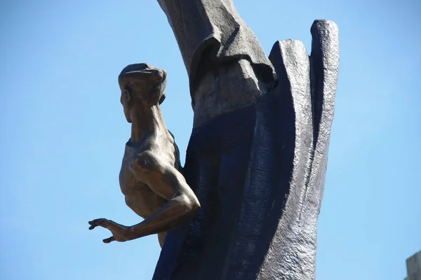 Іграшкова Скульптура Ангела Людини — стокове фото
