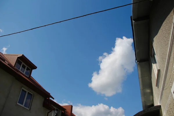 Kék Fehér Őszi Felhők Alkonyatkor — Stock Fotó