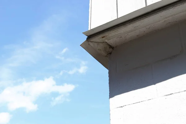 Fragment Van Muur Van Het Huis Bij Zonnig Weer — Stockfoto