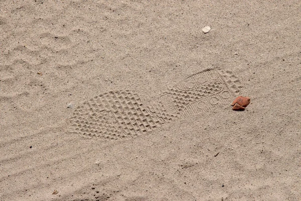 Fußabdrücke Auf Dem Gelben Sand Strand — Stockfoto