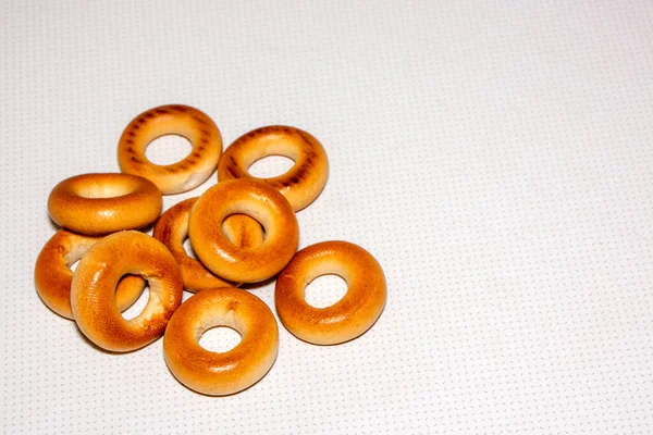 Bagel Lezat Pada Latar Belakang Putih — Stok Foto