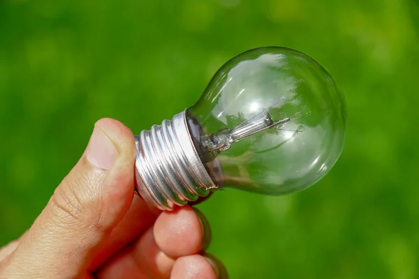 Nicht Funktionierende Glühlampe Aus Glas Der Hand — Stockfoto