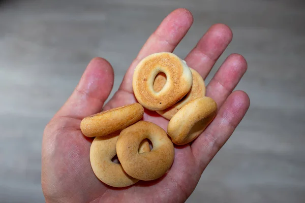 Bagels Van Meel Een Houten Ondergrond — Stockfoto