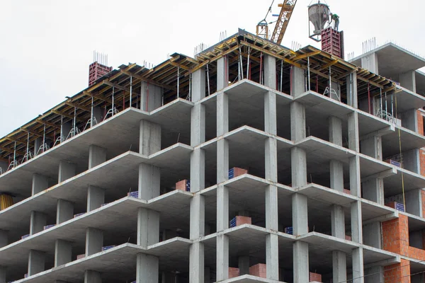 Construction of a large concrete house in the city