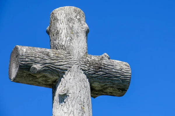 Cruz Pedra Uma Sepultura Cemitério Cristão — Fotografia de Stock