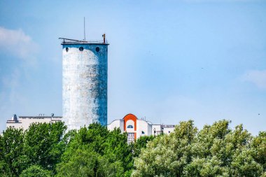 Şehrin ve sanayi bölgesinin genel manzarası