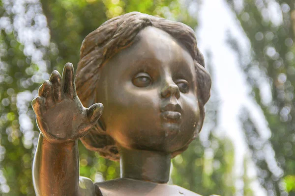 Metal Street Monument Little Girl — Stock Photo, Image