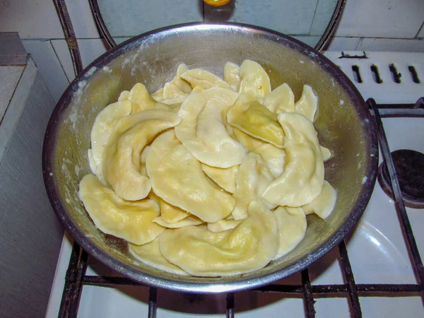 Albóndigas Hervidas Con Patatas Queso —  Fotos de Stock