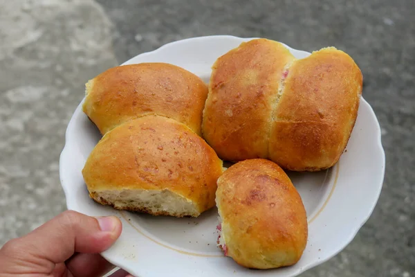 Roti Panggang Lezat Dengan Ceri Kacang Polong Dan Kismis — Stok Foto
