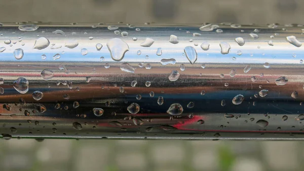 Tuyau Métallique Brillant Rampe Escalier Gouttes Pluie Macro Shooting — Photo