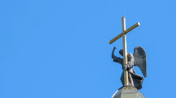 Ternopil Deki Ukrayna Katolik Kilisesi Nin Kubbesinde Haçlı Bir Melek — Stok fotoğraf