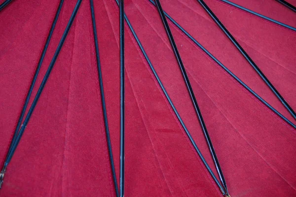 Grand Parapluie Rouge Avec Gouttes Eau Après Pluie — Photo