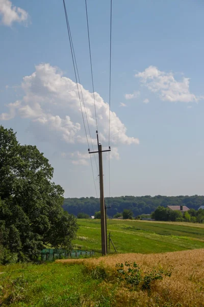 Schöne Wolken Und Himmel Einem Klaren Sommertag — Stockfoto