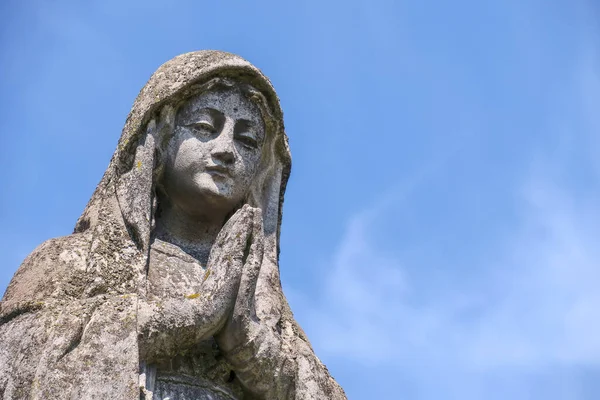 Escultura Pedra Sepultura Cemitério Cristão — Fotografia de Stock