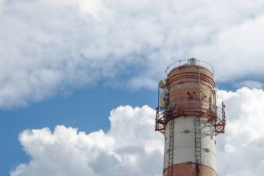 Kazan dairesinin yüksek borusu tuğladan yapılmıştır.