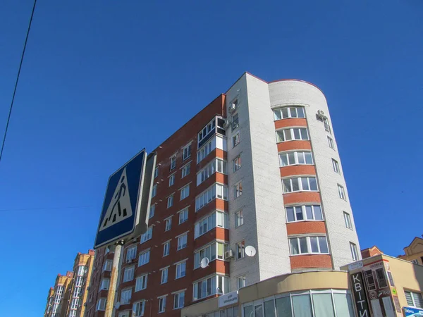 Fachada Prédio Apartamentos Residenciais Uma Área Residencial — Fotografia de Stock