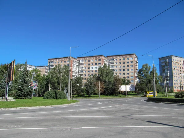 Façade Immeuble Résidentiel Dans Quartier Résidentiel — Photo