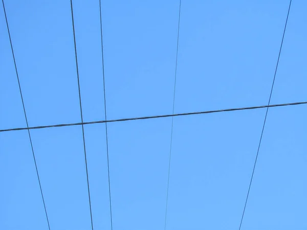 Líneas Eléctricas Pie Sobre Fondo Del Cielo — Foto de Stock