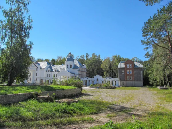 Schönes Gebäude Der Ukrainischen Christlichen Kirche Während Des Sonntagsgottesdienstes Ternopil — Stockfoto