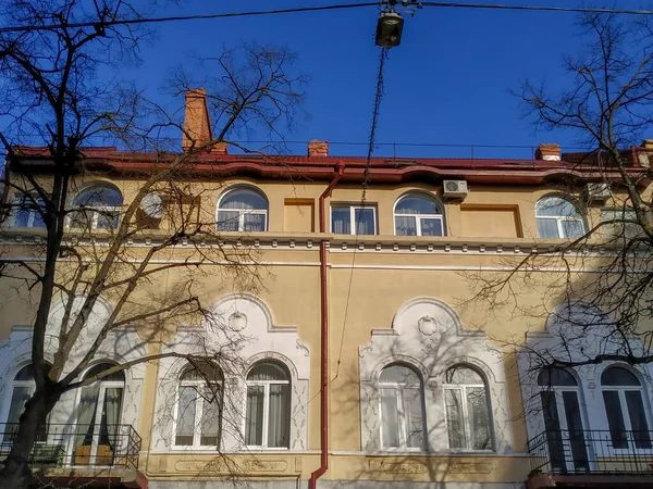 Fachada Uma Casa Velha Uma Cidade Com Mais 100 Anos — Fotografia de Stock