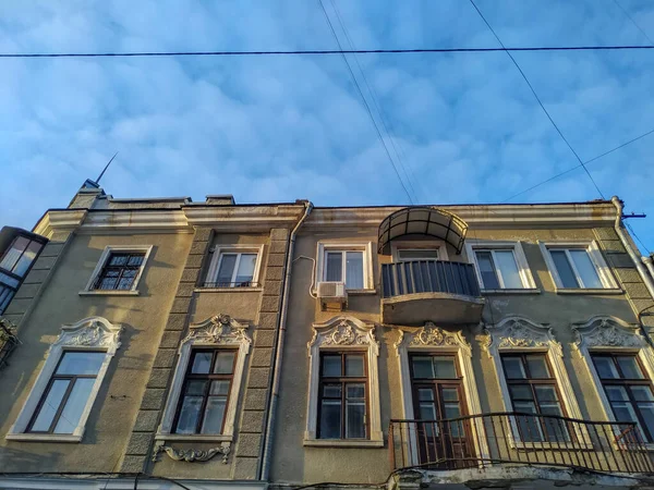 Fachada Una Casa Antigua Una Ciudad Más 100 Años —  Fotos de Stock