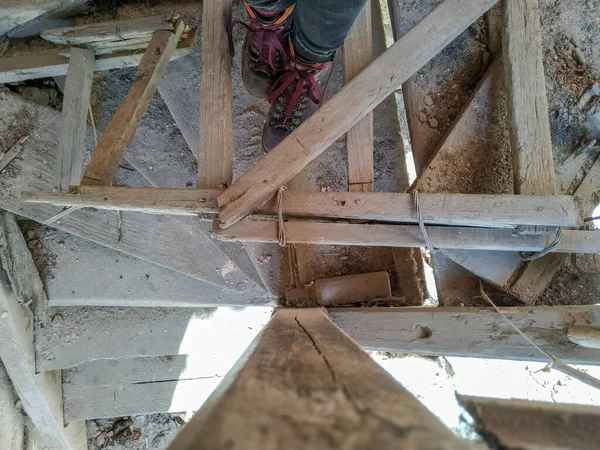 Velhas Escadas Madeira Emergência Uma Antiga Casa Cidade Ternopil Ucrânia — Fotografia de Stock
