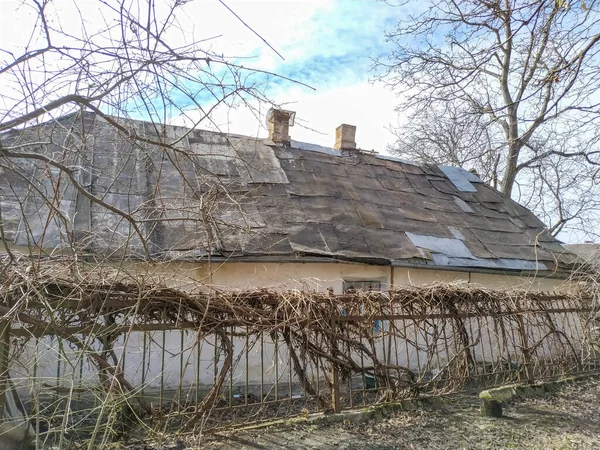 Façade Une Vieille Maison Dans Ville Printemps — Photo